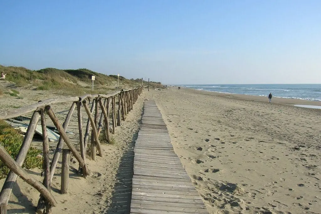 Capocotta: La spiaggia naturista più famosa
