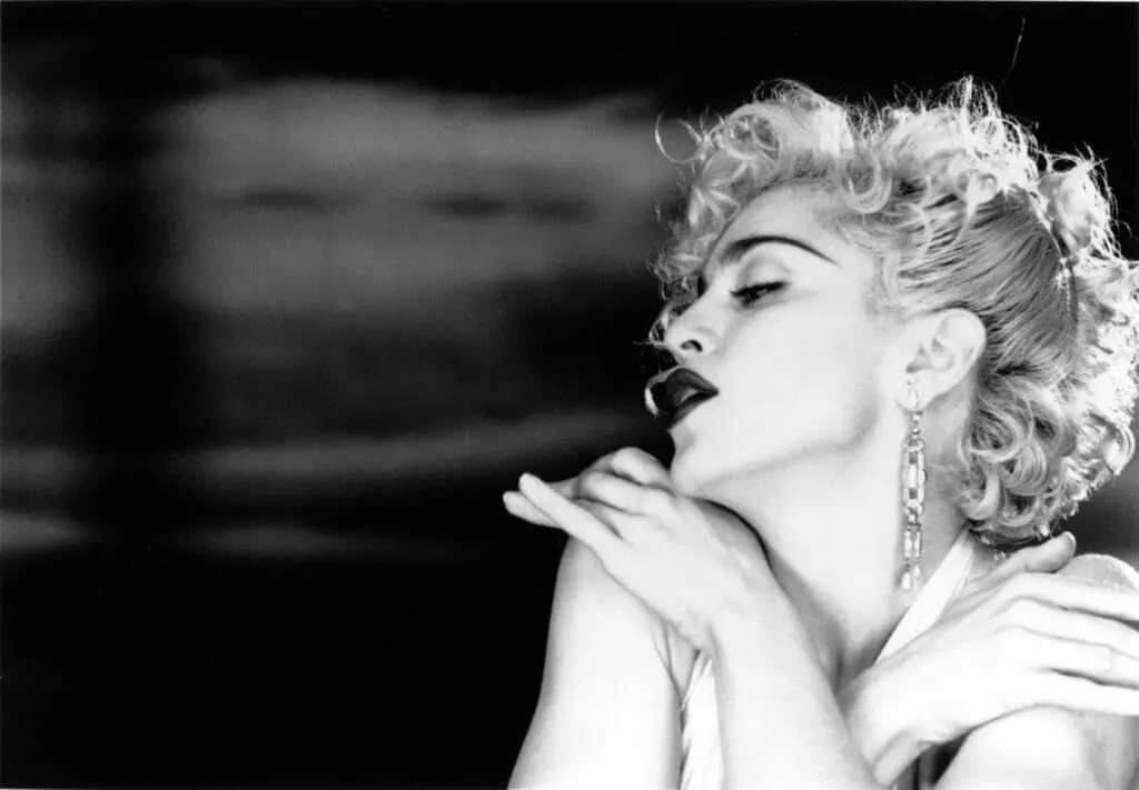 Back to the 90'S Vogue de Madonna - 1990