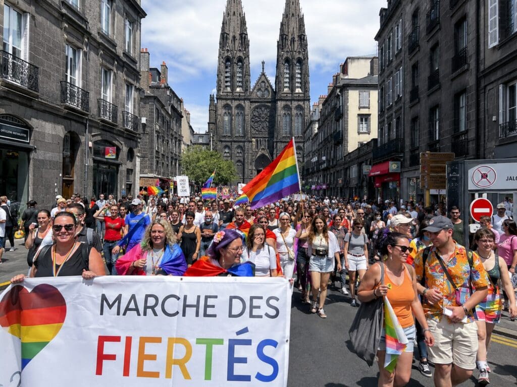 Photo de la Marche des Fiertés de Clermont-Ferrand